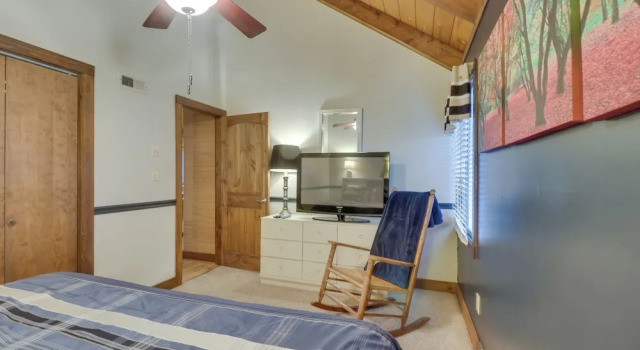 Коттедж с 3 комнатами Wintergreen Home w/ Hot Tub, Deck & Mountain Views