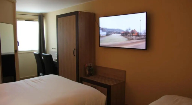 Номер Standard Logis l'hôtel Verrieres-le-Buisson