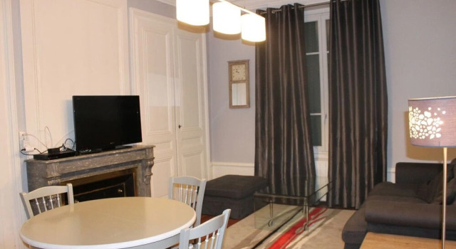 Appartement de Charme Centre Lyon, Забронировать Апартаменты/квартира Лион Rhône, рядом с Станция метро Saxe-Gambetta