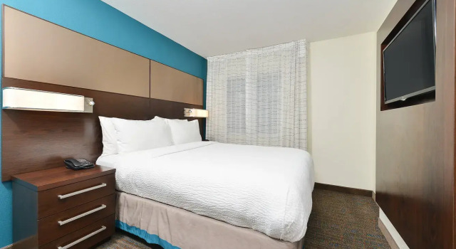 Люкс с 2 комнатами Hampton Inn & Suites Des Moines Downtown