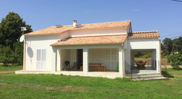 House With 5 Bedrooms in Prunelli di Fiumorbo, With Wonderful Mountain