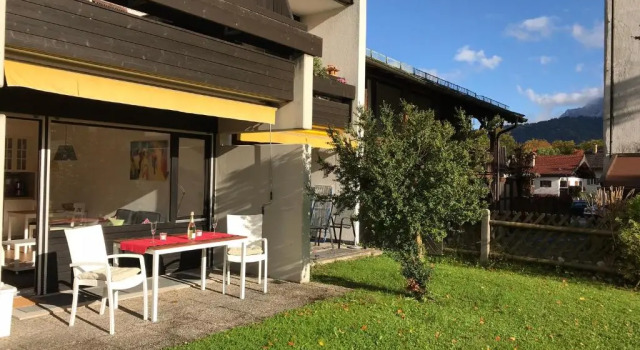 Апартаменты Central Garden-Mountain Apartment