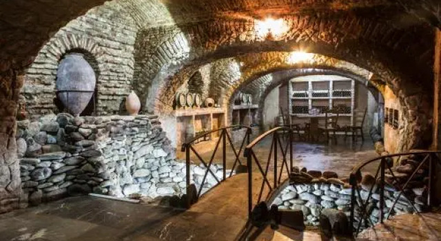 Hotel Old Cellar, Забронировать Отель Отели Тбилиси 3 звезды, рядом с Парк Пушкина, 3*