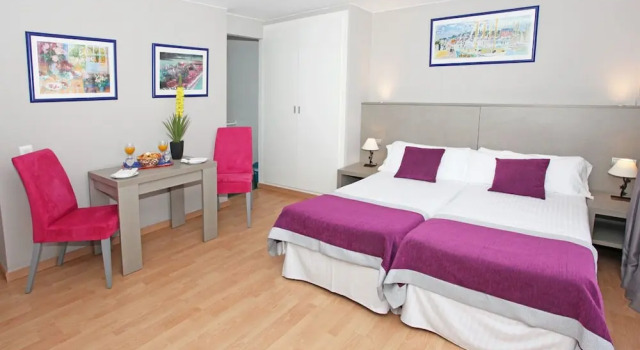 Студия с балконом Hotel El Faro Marbella