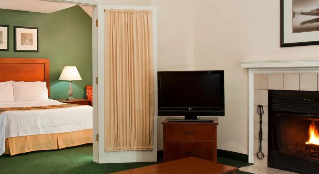 Fairfield Inn Kansas City Downtown/Union Hill, Забронировать Отель Канзас-Сити Канзас