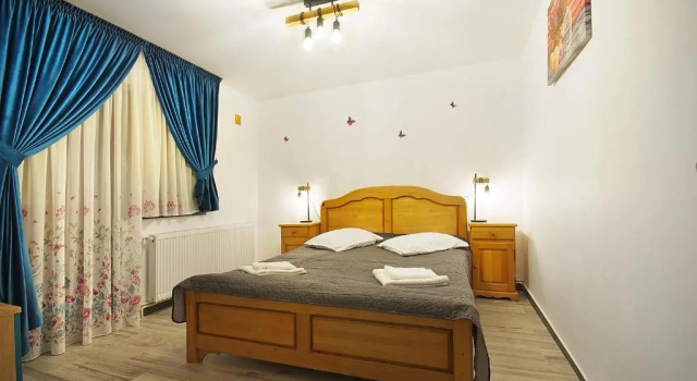 Apartament Diandru, Rezerwuj Apartament Hotele w Carpathians - Romania z parkingiem, Parking