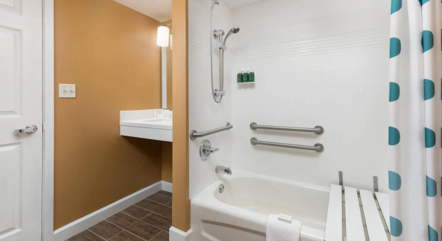 Двухместный люкс c 1 комнатой MainStay Suites Mt Laurel - Philadelphia