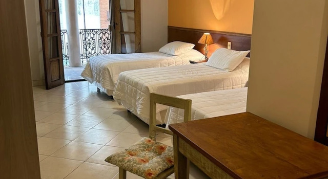 Standard triple chambre avec balcon Asuncion Palace