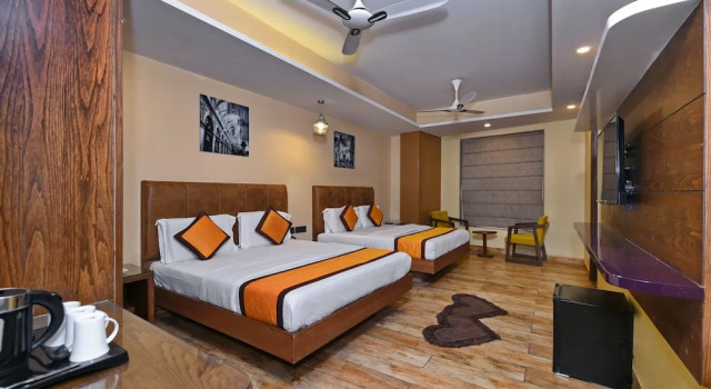 Люкс Deluxe Staybook Hotel Nitya Maharani