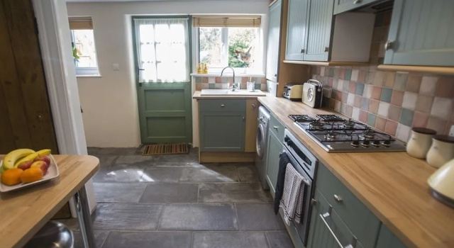 Коттедж с 2 комнатами с красивым видом из окна Withy Cottages