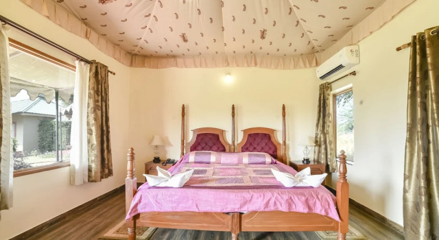 Коттедж Luxury Lohana Village Resort