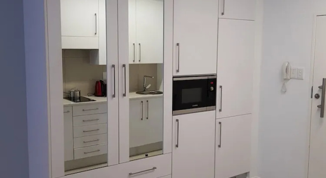 Люкс Luxury с балконом Apartments at Itowers, CBD, Gaborone