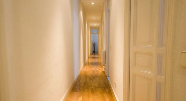Luxury In Puertas Del Sol 2, Boek Hotel Madrid Community of Madrid, in de buurt van Edificio Grassy