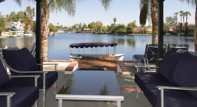 Luxury 4-Bedroom Lakefront Villa with Boat near Laguna Beach and Irvine, Rezerwuj Willa Laguna Beach Beach Cities Orange County
