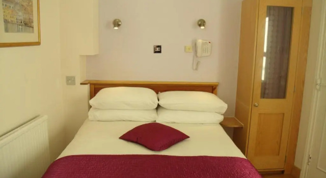Двухместный номер Standard Harlingford Hotel