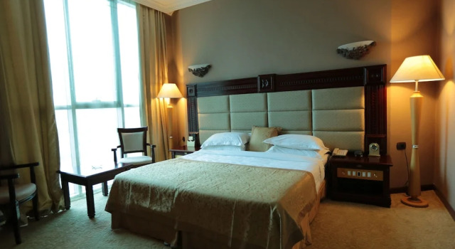 Одноместный номер Standard с балконом Friendship International Hotel