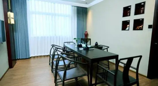 Komfort Suite Wanyue Hotel