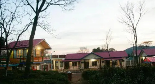 Hotel Hilly Resort, Забронировать Курортный отель Байджнатх штат Химачал-Прадеш