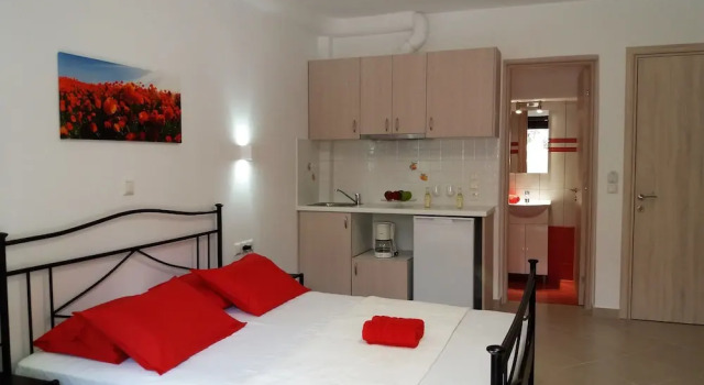 Naxos Diamond Studios Apartments