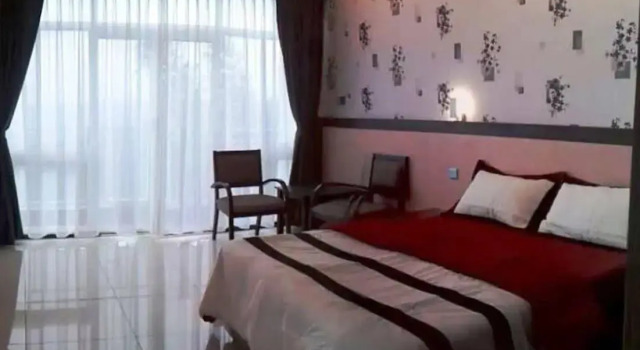 Strawberry Garden Hotel