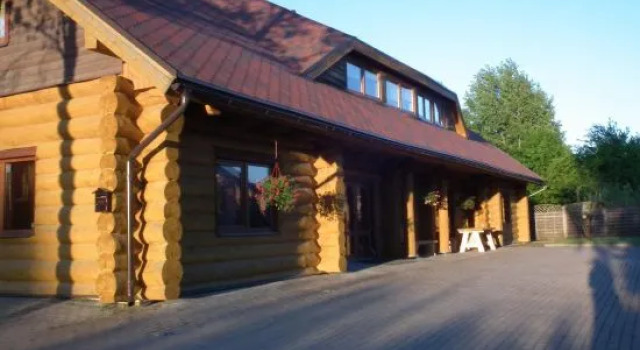 arkHouse, Book Hotel Cesis Gauja National Park, nær Unity Square