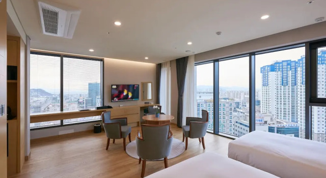 Двухместный семейный номер Premium CS Hotel