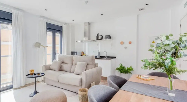 Апартаменты Limehome Málaga Calle Ancha del Carmen - Digital Access