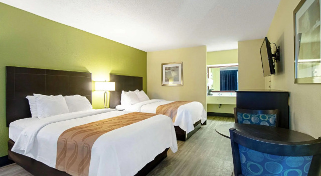 Четырёхместный номер Standard Quality Inn Saint George