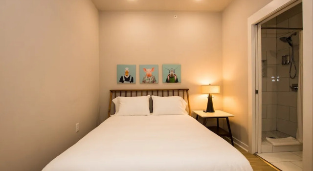Апартаменты The Hotel at Huntington Square