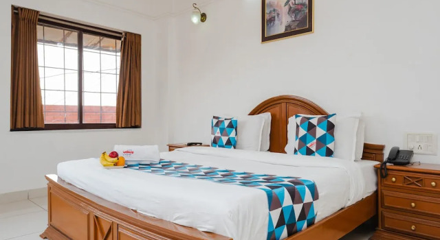 Номер Standard HOTEL GALAXY SURAT