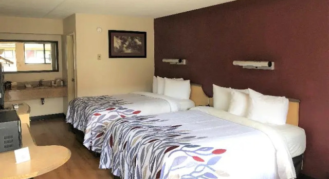 Шестиместный номер Standard Red Roof Inn Atlanta South - Morrow