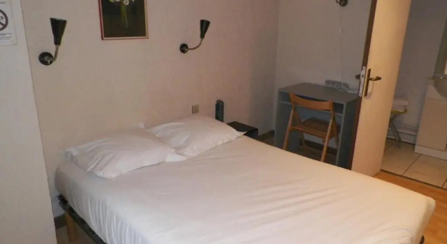 Двухместный номер Standard Hotel Du Commerce