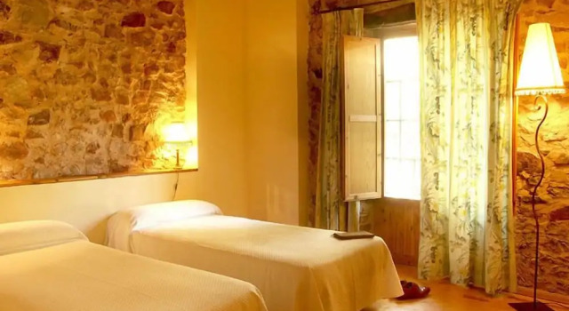 Номер Superior Hotel Rural Mas Fontanelles