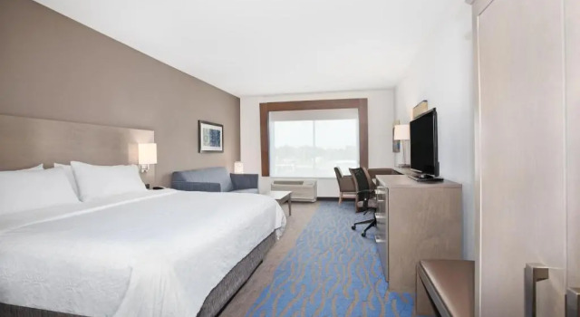 Люкс Holiday Inn Express & Suites Great Bend by IHG