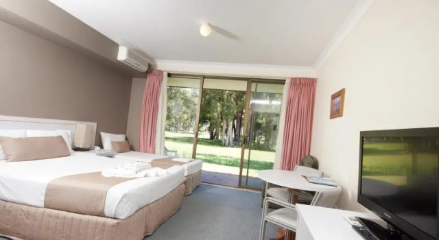 Люкс Island Palms Motor Inn
