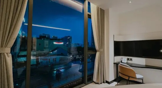 Люкс с видом на город The Concept Hotel HCMC - D1