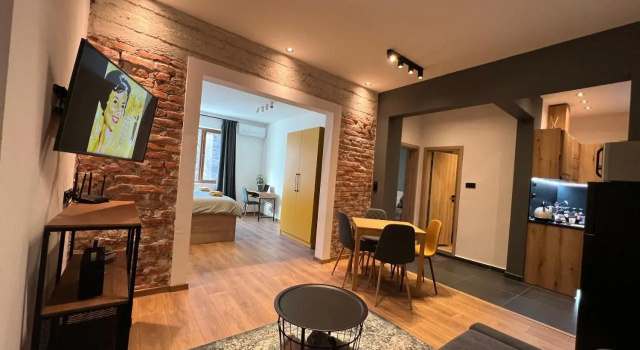 Home 12, Забронировать Отель Отели Софии с парковкой, рядом с Станция метро Lions' Bridge, Парковка