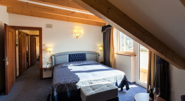 Люкс с балконом Sartoris Hotel