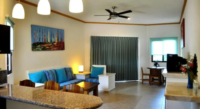 Полулюкс с видом на бассейн Tecnohotel Beach