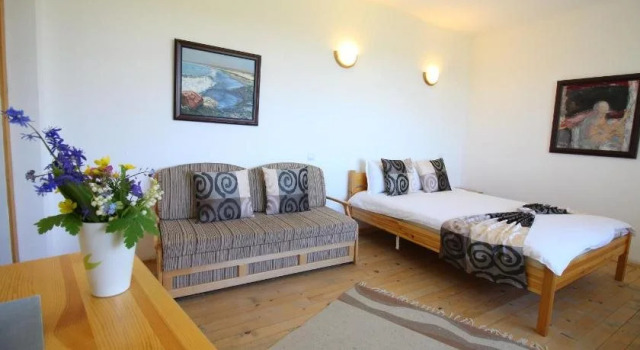 The Forest House, Book Hotel Hoteller i Tryavna med parkering, Parkering