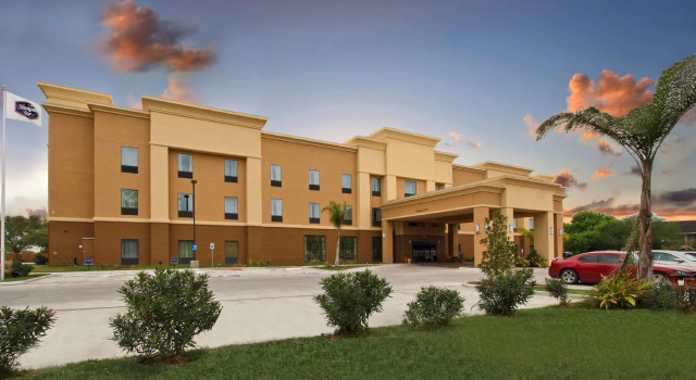 Seng i sovesal Hampton Inn Beeville