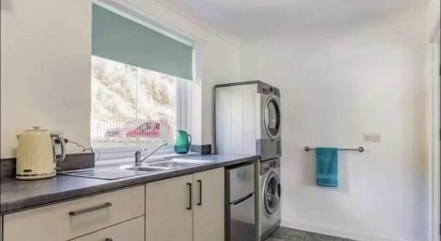 Апартаменты Lovely Apartment 1 King 4 Single Beds