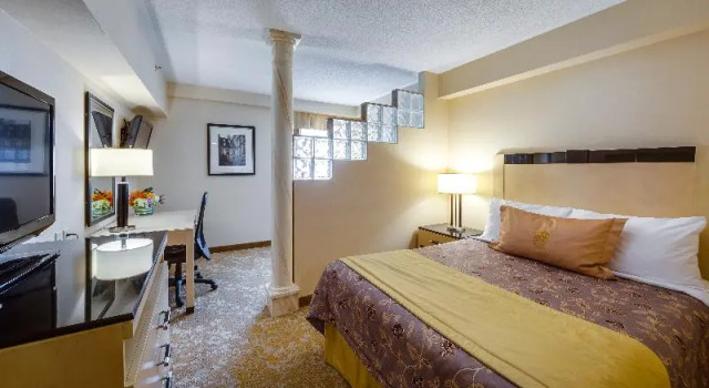 Номер Monte Carlo Inn & Suites Downtown Markham