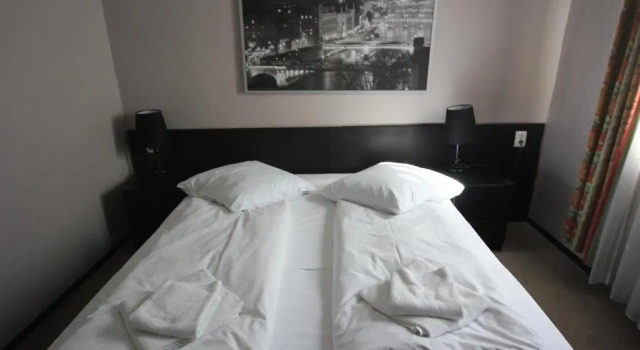 Номер Standard Carlton Hotel