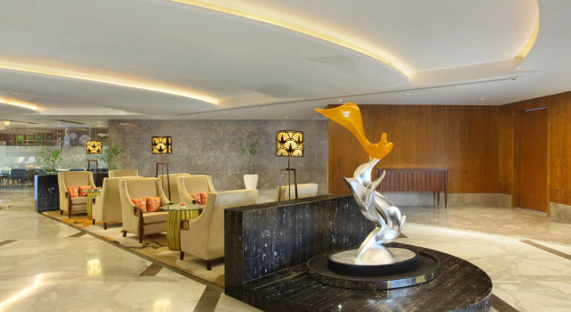 Radisson Blu Jammu, Забронировать Отель Джамму Джамму и Кашмир, рядом с Железнодорожный вокзал Джамму-Тави