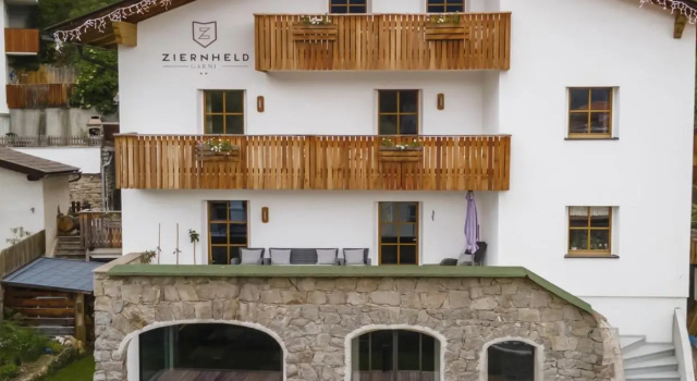 Garni Ziernheld