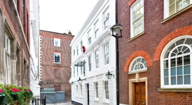 Eldon Chambers Flat 1 by City Living London, Забронировать Отель Отели Лондона 3 звезды, рядом с Chancery Lane, 3*