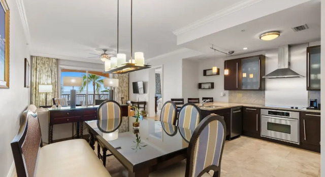Апартаменты Ocean Front 1BR Suite With Direct Beach Access