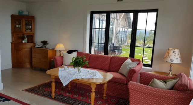 Коттедж Business с балконом Villa Fjara sleeps 22 in 6 bedrooms