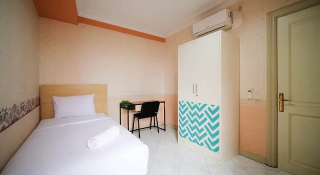 Best Deal And Homey 2Br At Taman Beverly Apartment